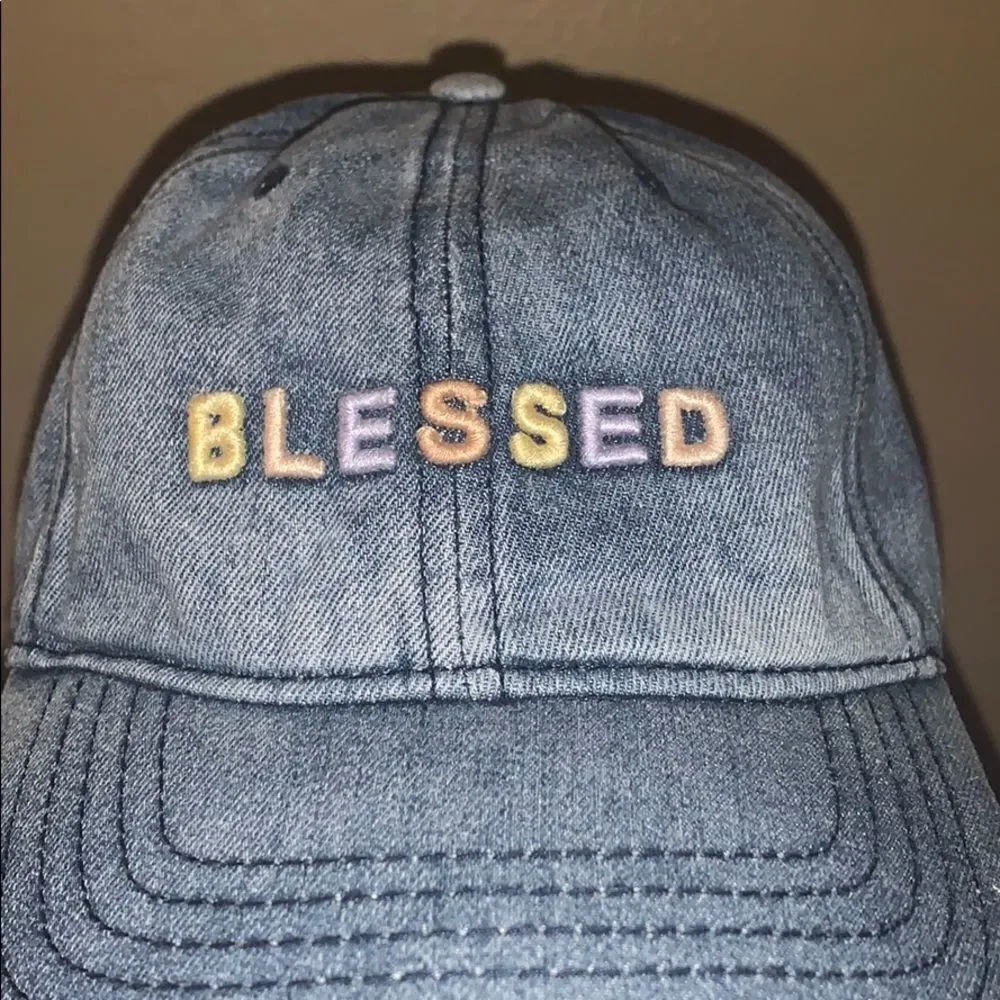 BLESSED Jean Cap‎ - Picture 2 of 4